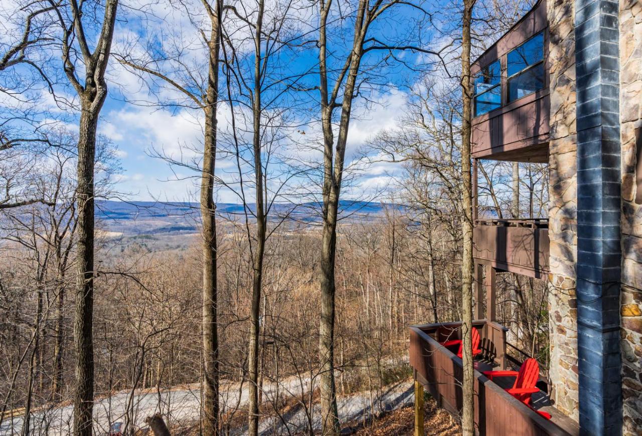 Amazing Views, Hot Tub, Fire Pit, Deck & Fireplace Inwood Exterior photo