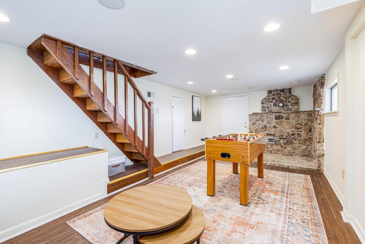 Amazing Views, Hot Tub, Fire Pit, Deck & Fireplace Inwood Exterior photo