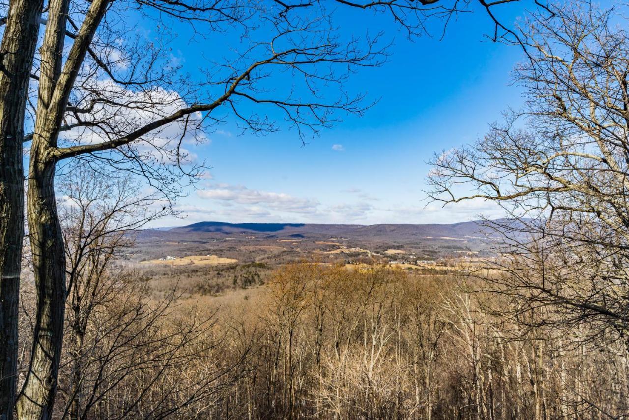 Amazing Views, Hot Tub, Fire Pit, Deck & Fireplace Inwood Exterior photo