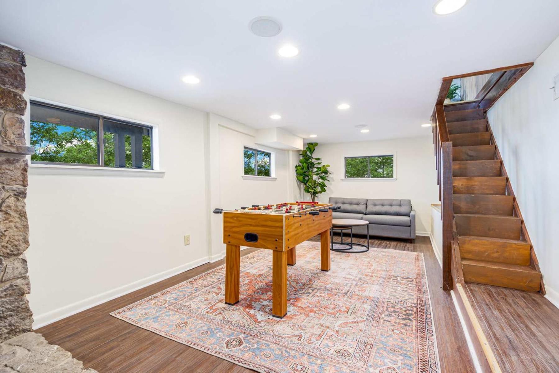 Amazing Views, Hot Tub, Fire Pit, Deck & Fireplace Inwood Exterior photo